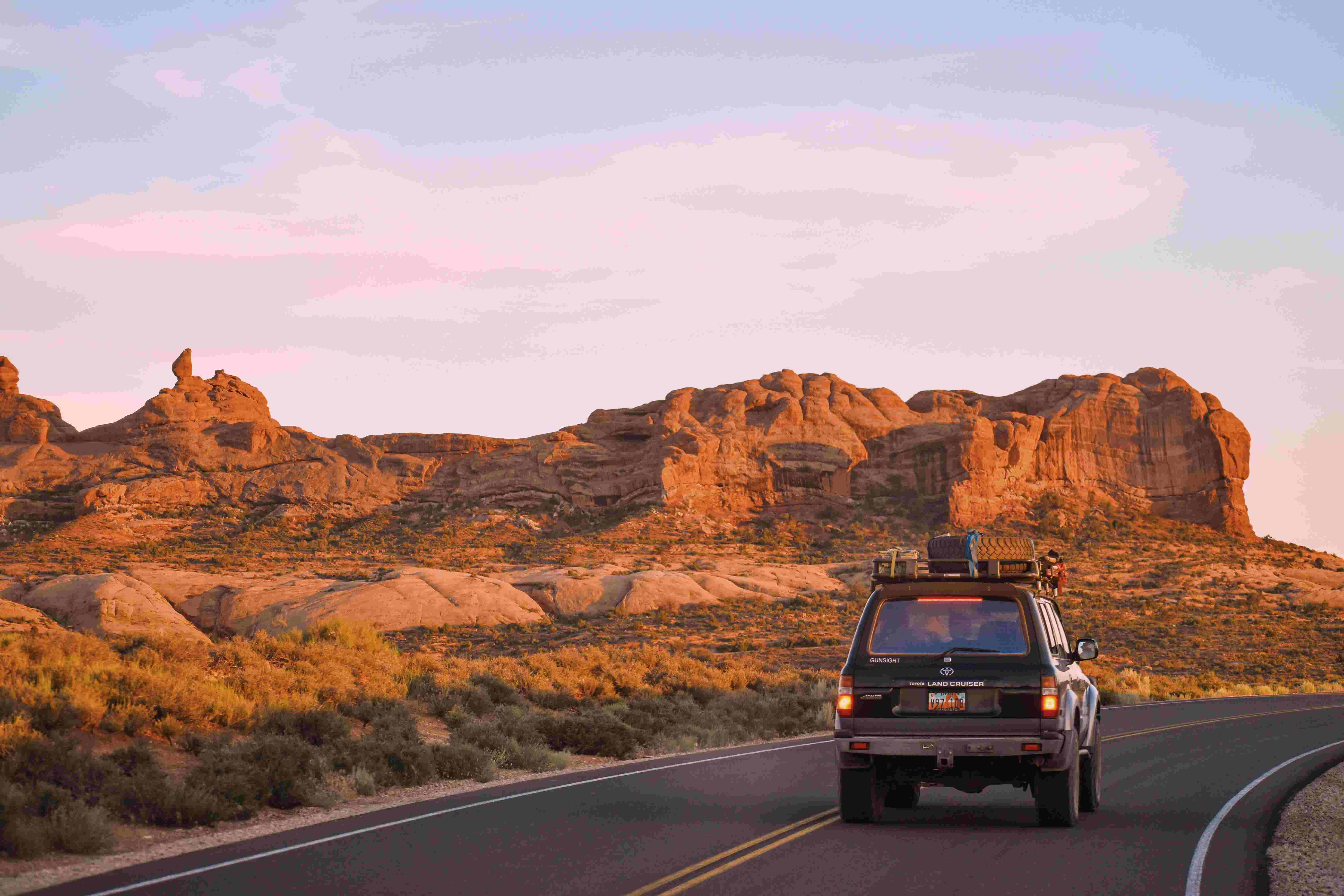 travel Uluru in 4WD hire